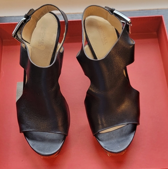 Michael Kors wedge sandals black leather and wood detail. - Picture 2 of 6